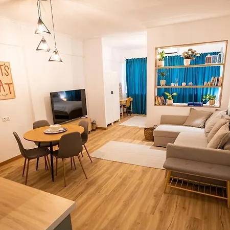 Yellow - Tsimiski & Aristotle Center Apartamento Tesalónica