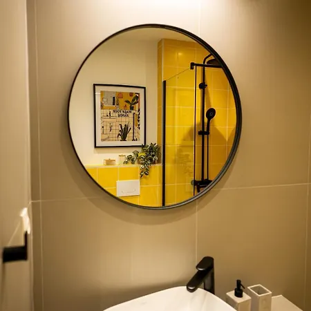 Yellow - Tsimiski & Aristotle Center * Selanik